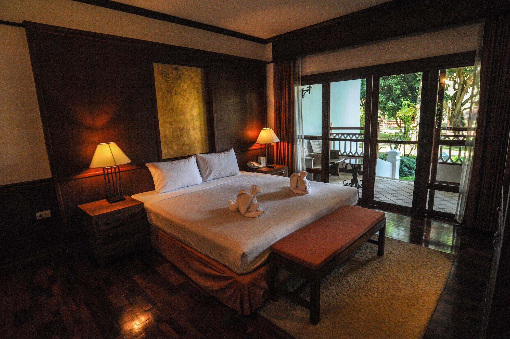 Suan Bua Hotel & Resort Ban Pong  Экстерьер фото