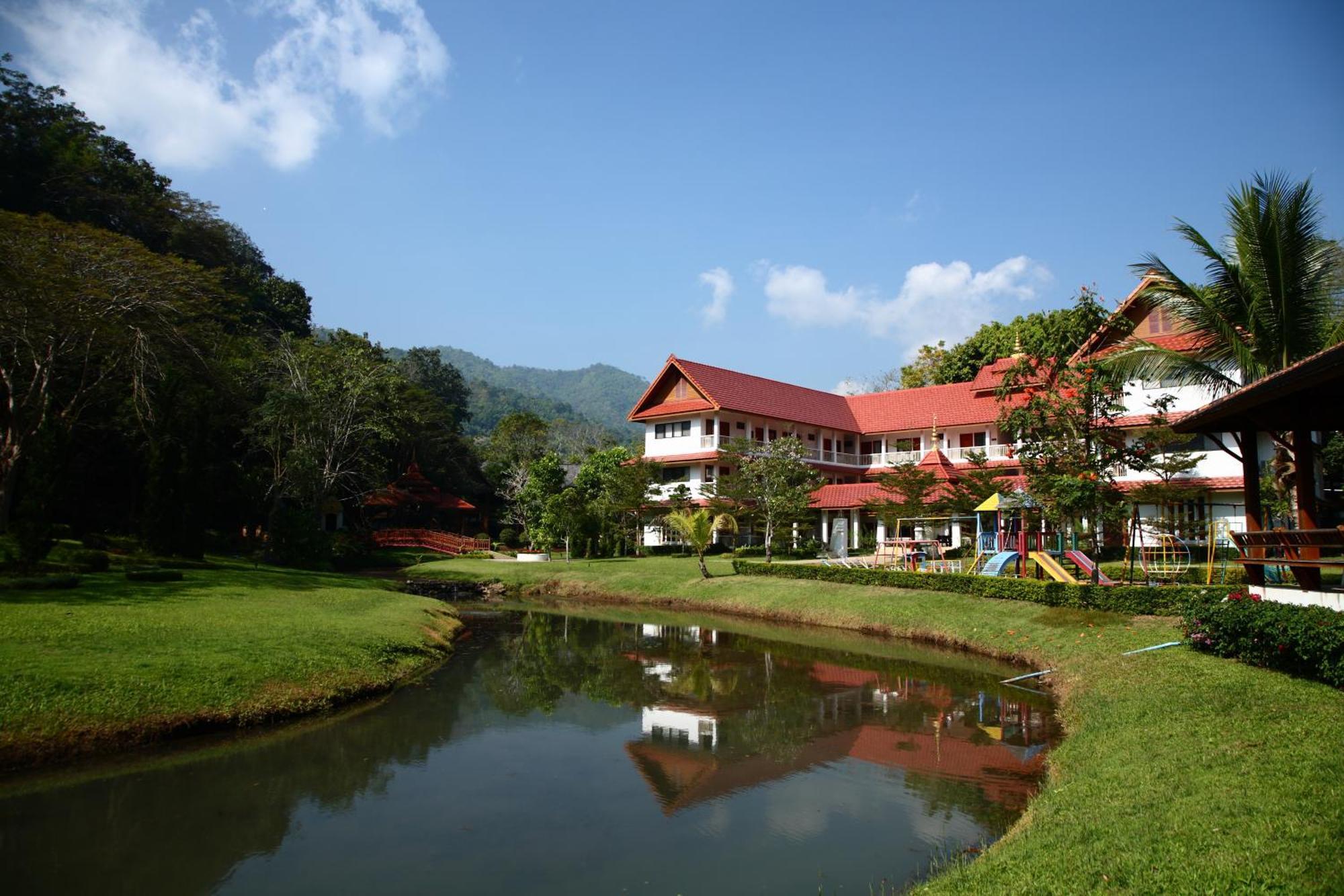 Suan Bua Hotel & Resort Ban Pong  Экстерьер фото
