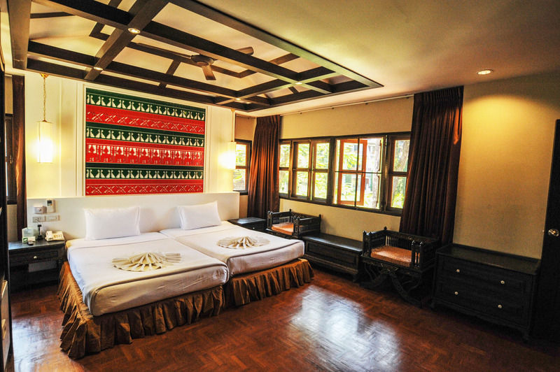 Suan Bua Hotel & Resort Ban Pong  Экстерьер фото