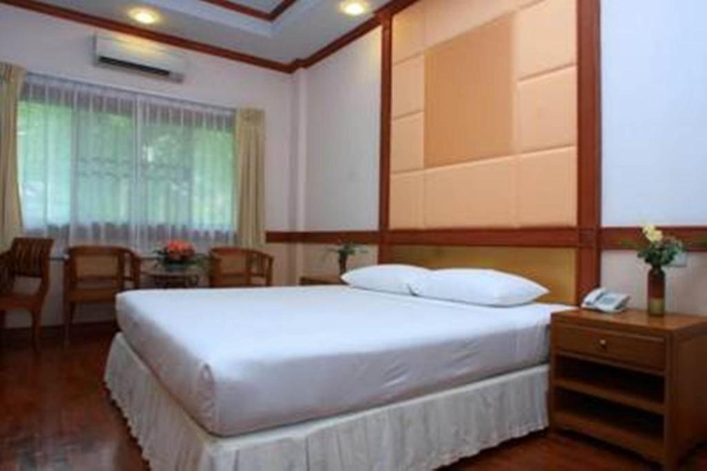 Suan Bua Hotel & Resort Ban Pong  Номер фото